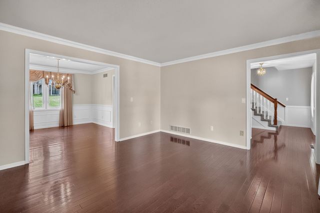5713 Pommel Court, West Des Moines, IA 50266