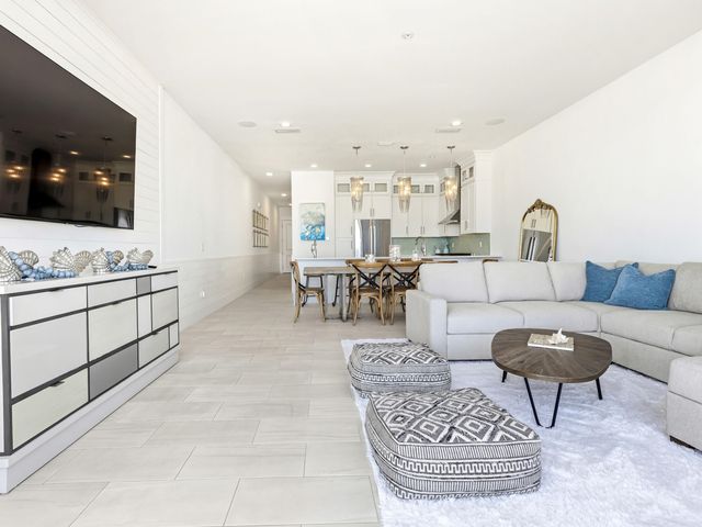 2732 Scenic Hwy 98 6, Destin, FL 32541