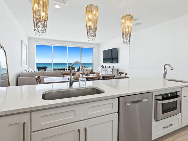 2732 Scenic Hwy 98 6, Destin, FL 32541