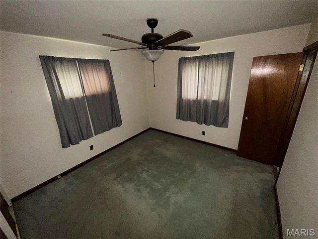 1085 Ermanda Drive, Florissant, MO 63033