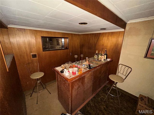 1085 Ermanda Drive, Florissant, MO 63033