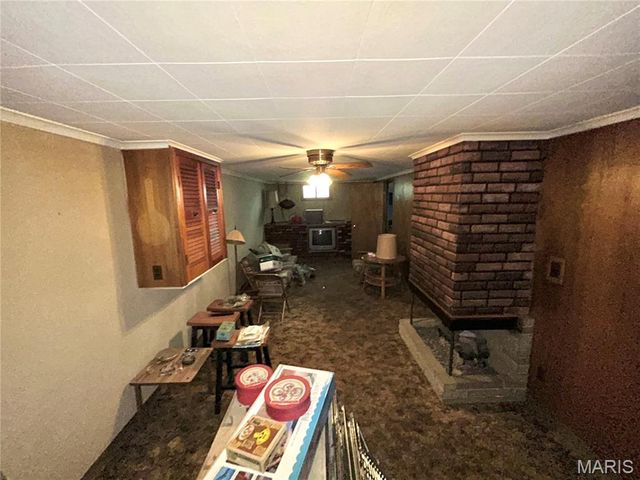 1085 Ermanda Drive, Florissant, MO 63033