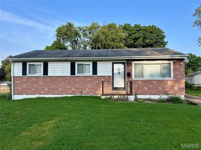 1085 Ermanda Drive, Florissant, MO 63033
