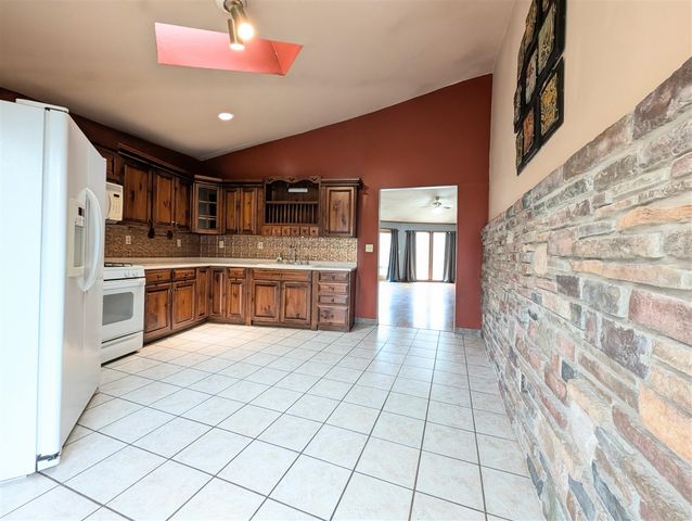 840 Black River Road, Bangor, MI 49013