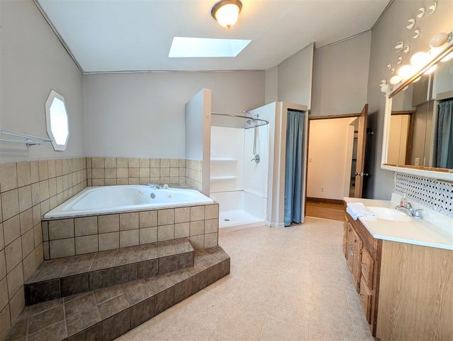 840 Black River Road, Bangor, MI 49013