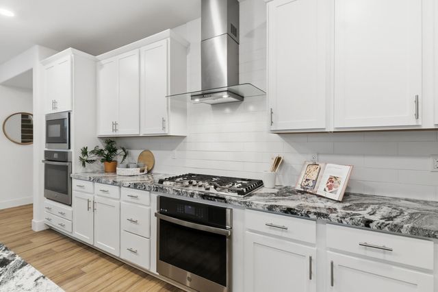 10589 Tenor Way, Elk Grove, CA 95757