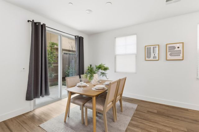 10589 Tenor Way, Elk Grove, CA 95757