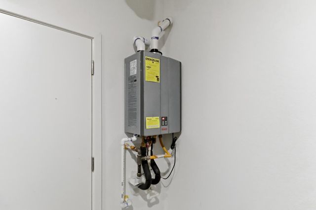 10589 Tenor Way, Elk Grove, CA 95757