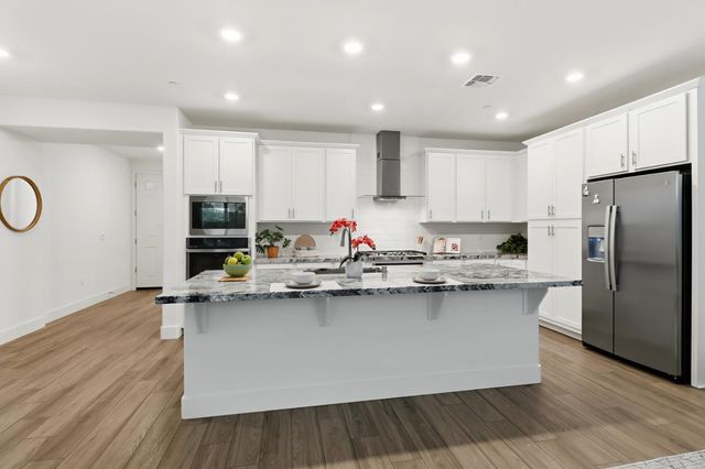 10589 Tenor Way, Elk Grove, CA 95757