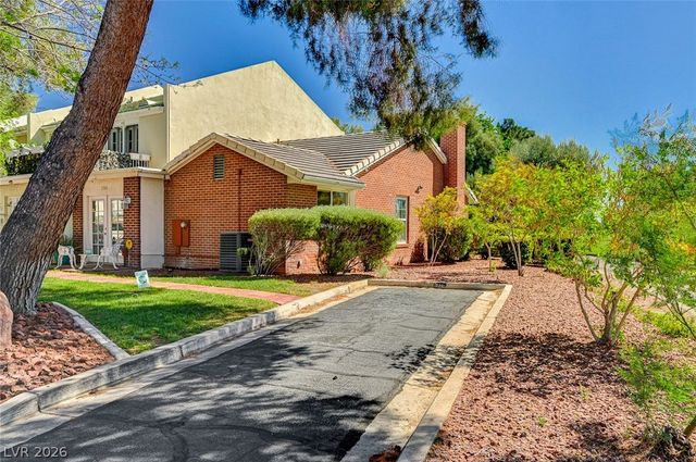 726 Tam O Shanter, Las Vegas, NV 89109