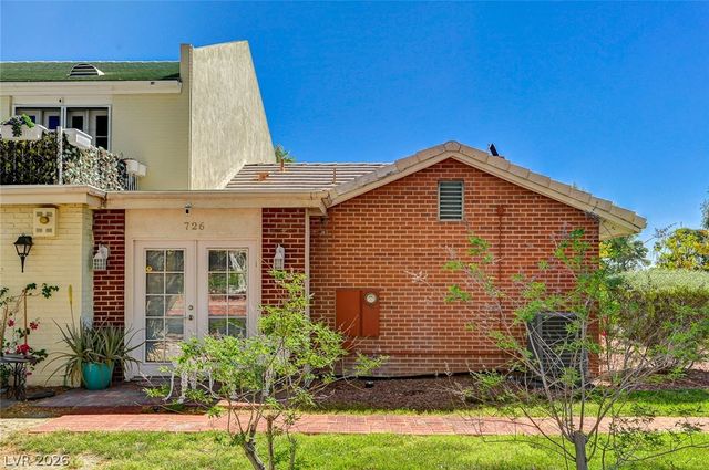 726 Tam O Shanter, Las Vegas, NV 89109