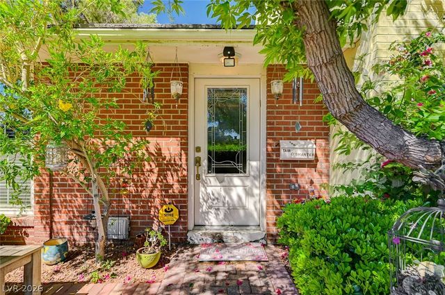 726 Tam O Shanter, Las Vegas, NV 89109