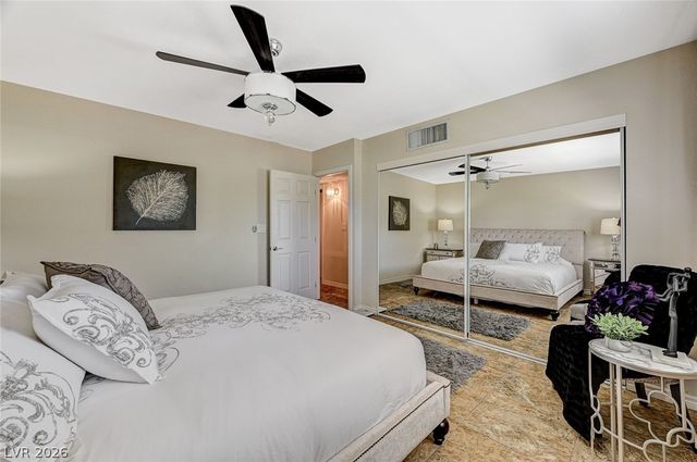 726 Tam O Shanter, Las Vegas, NV 89109