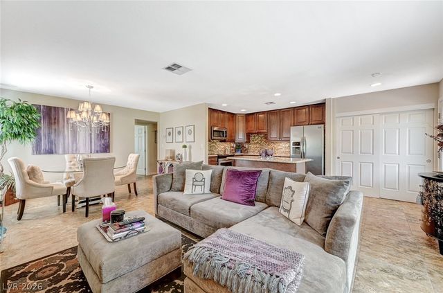 726 Tam O Shanter, Las Vegas, NV 89109