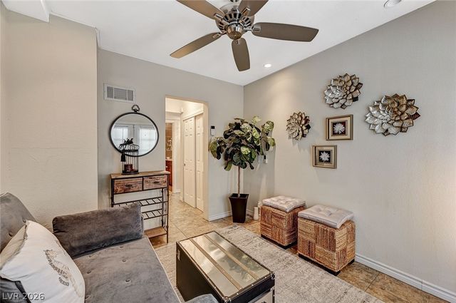 726 Tam O Shanter, Las Vegas, NV 89109