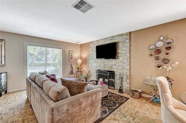 726 Tam O Shanter, Las Vegas, NV 89109