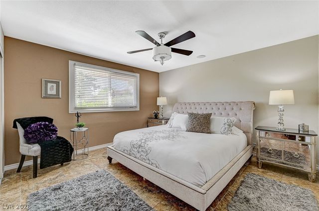 726 Tam O Shanter, Las Vegas, NV 89109