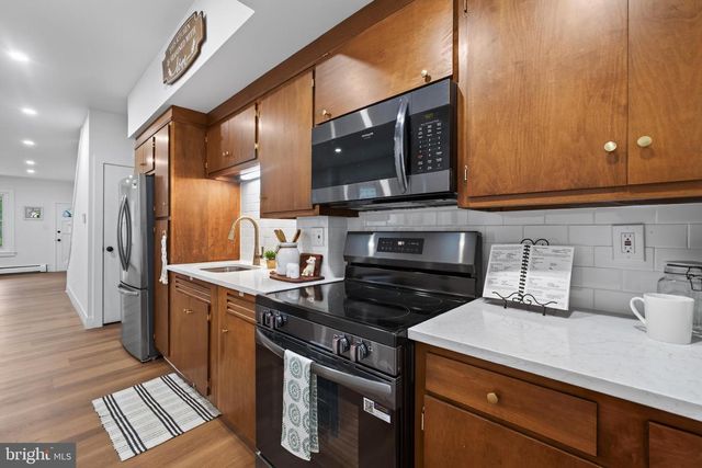 39 S MADISON ST, Boyertown, PA 19512
