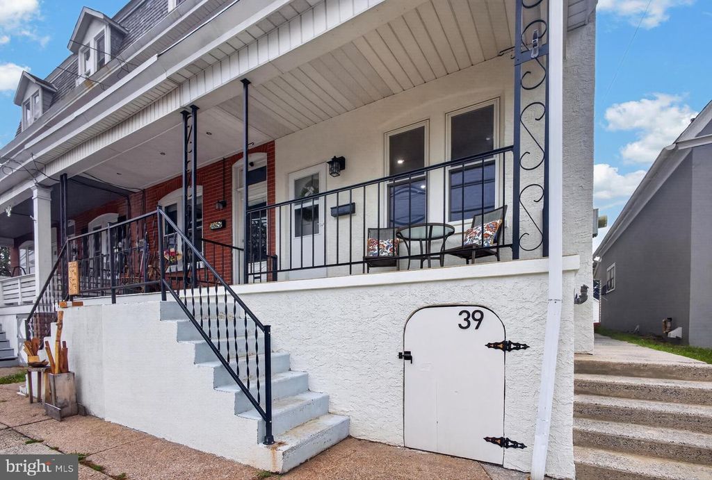 39 S MADISON ST, Boyertown, PA 19512