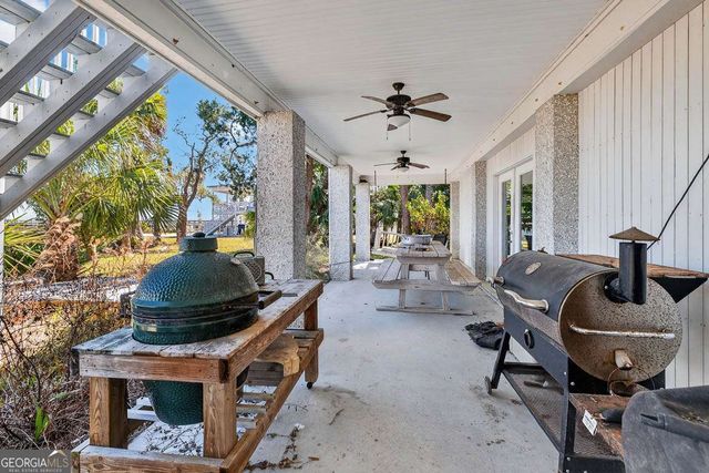 493 Dover Island Trail, Waverly, GA 31565