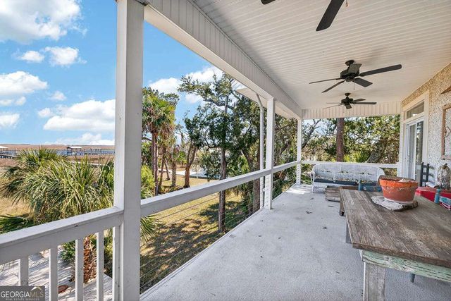 493 Dover Island Trail, Waverly, GA 31565