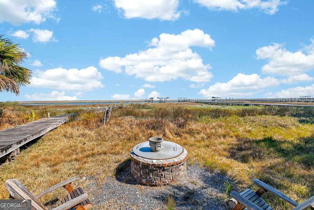 493 Dover Island Trail, Waverly, GA 31565