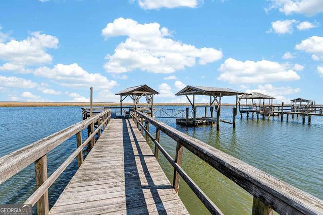 493 Dover Island Trail, Waverly, GA 31565