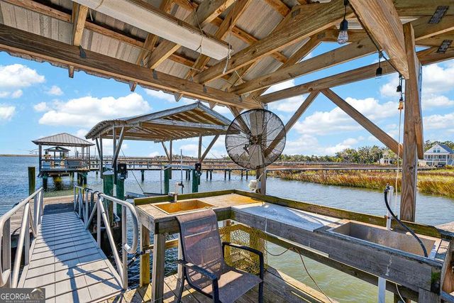 493 Dover Island Trail, Waverly, GA 31565