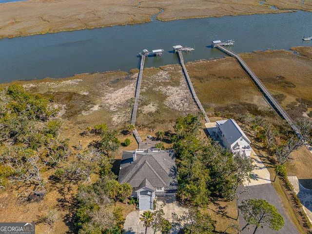 493 Dover Island Trail, Waverly, GA 31565