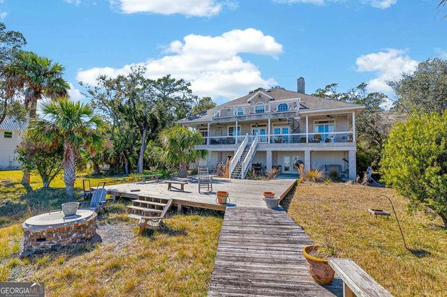 493 Dover Island Trail, Waverly, GA 31565