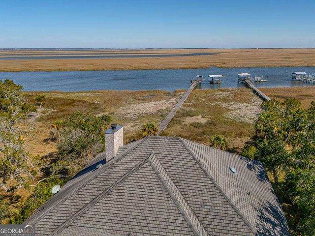 493 Dover Island Trail, Waverly, GA 31565