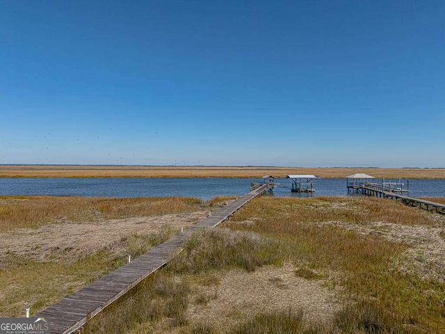 493 Dover Island Trail, Waverly, GA 31565