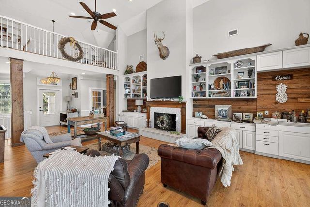 493 Dover Island Trail, Waverly, GA 31565