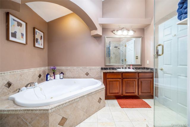 272 Baylawn Avenue, Copiague, NY 11726