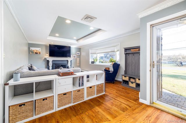 272 Baylawn Avenue, Copiague, NY 11726