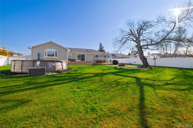 272 Baylawn Avenue, Copiague, NY 11726