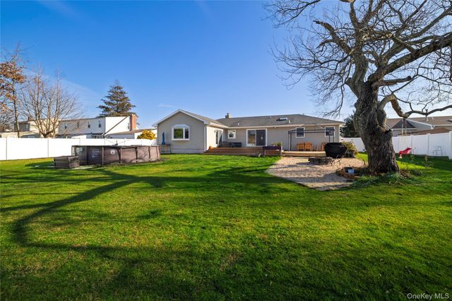 272 Baylawn Avenue, Copiague, NY 11726