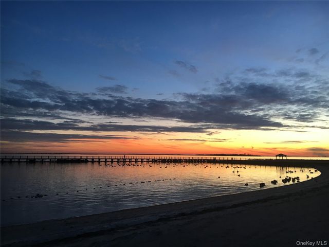 272 Baylawn Avenue, Copiague, NY 11726