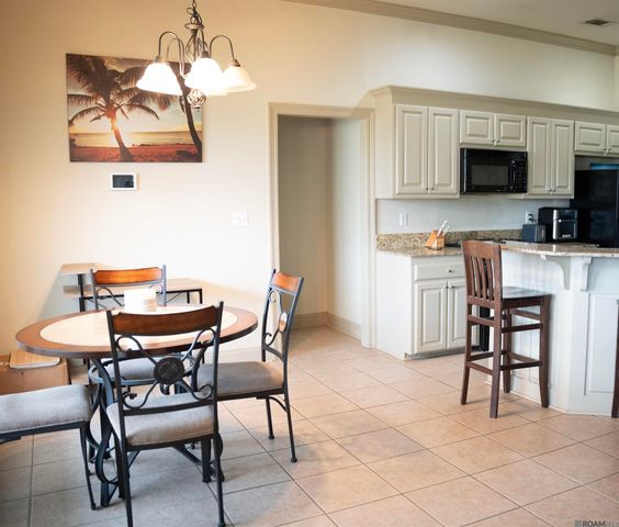 9081 Eastlake Ave, Baton Rouge, LA 70810
