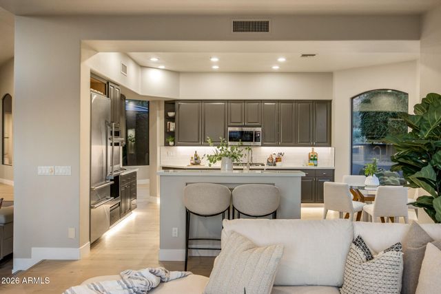 11083 E JUAN TABO Road, Scottsdale, AZ 85255