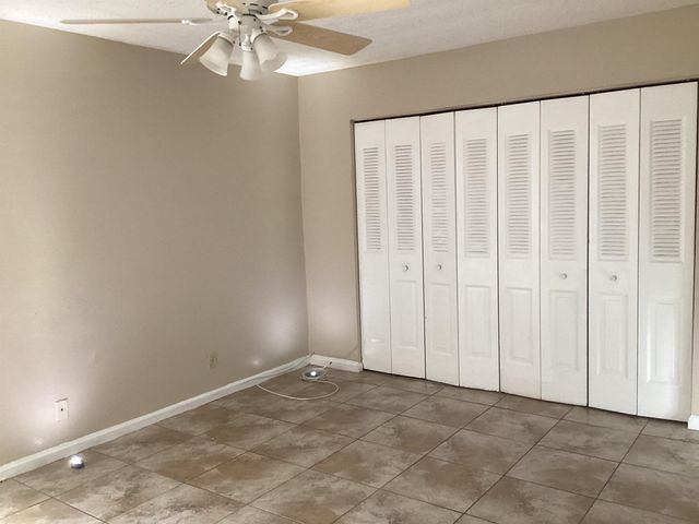 1500 N Congress Avenue B11, West Palm Beach, FL 33401