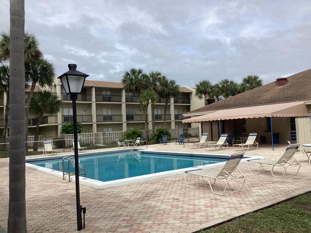 1500 N Congress Avenue B11, West Palm Beach, FL 33401