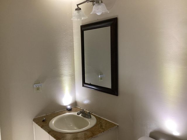 1500 N Congress Avenue B11, West Palm Beach, FL 33401
