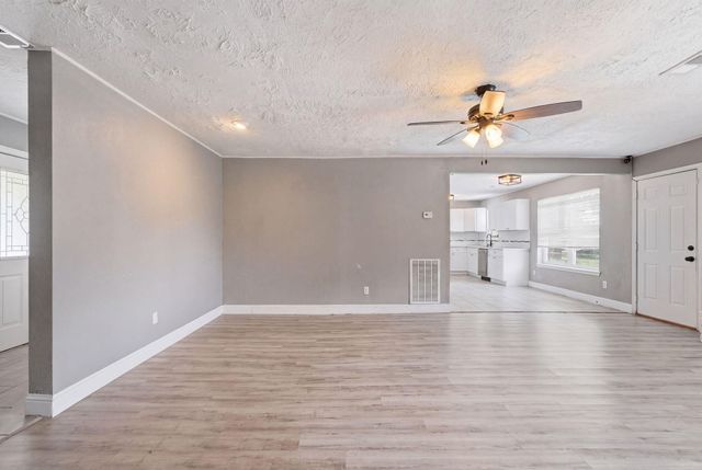 13286 Lake Breeze Lane, Willis, TX 77318