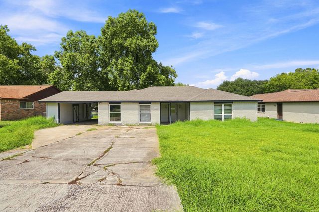 13286 Lake Breeze Lane, Willis, TX 77318