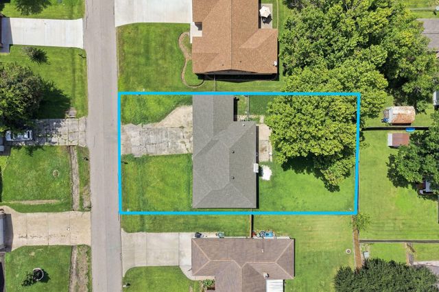 13286 Lake Breeze Lane, Willis, TX 77318