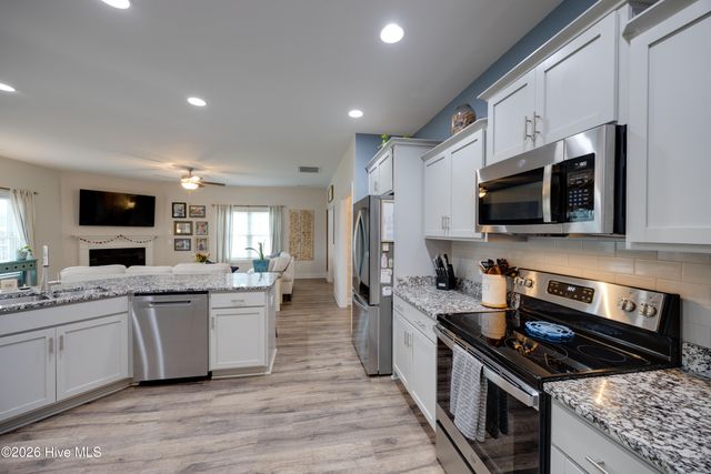 148 W Broughton Lane, Rocky Point, NC 28457