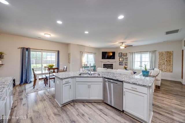 148 W Broughton Lane, Rocky Point, NC 28457