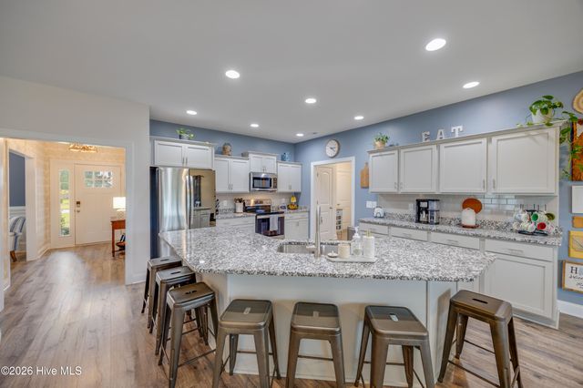148 W Broughton Lane, Rocky Point, NC 28457