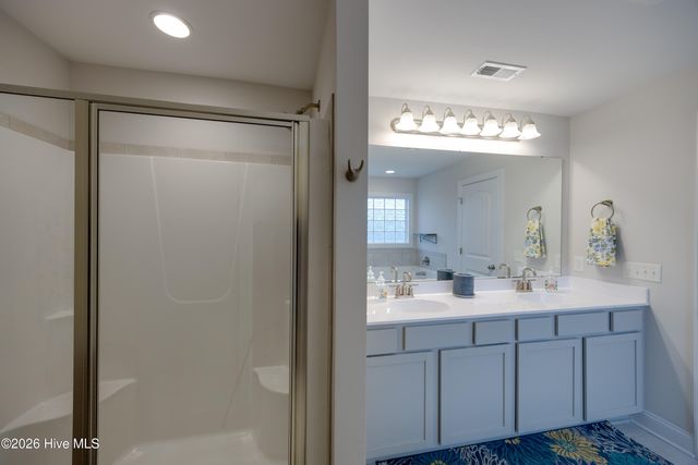 148 W Broughton Lane, Rocky Point, NC 28457